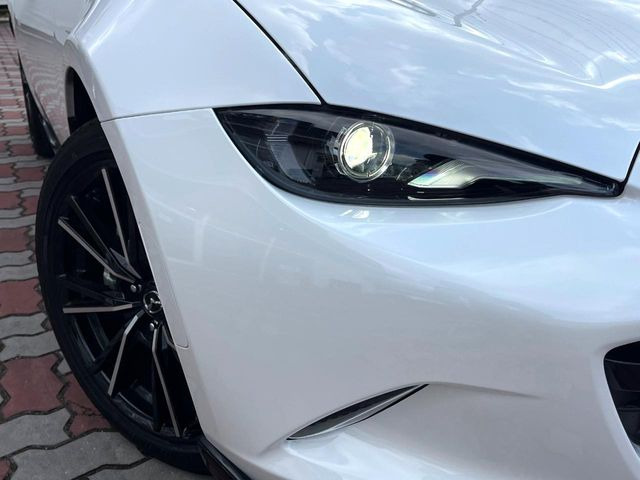 �yLED�w�b�h���C�g�z���V����ԑ��s�����ǍD�Ȏ��E���m�ۂ����S���ĉ^�]�ł��鍂�P�xLED�w�b�h���C�g�𑕔�!�_�����x�������A����d�͂��}�����Ă��܂��B