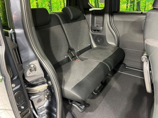 ���i���ȃI���W�i���t���A�}�b�g���I�v�V�����ɂĂ��p�ӂ��Ă���܂��B���D���ȃf�U�C����J���[�����Ԃɍ��킹�đI��ł����������Ƃ��ł��܂���