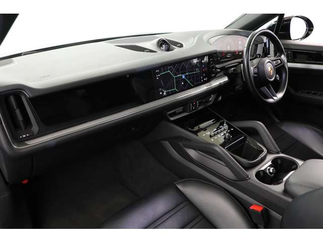 �����ł܂Ƃ߂�ꂽ�C���p�l���̓X�^�C���b�V���Ȏd�オ��ɂȂ��Ă���܂��B�V���╂�������Ȃ���Ϗ�Ԃ̂悢1��ł��B