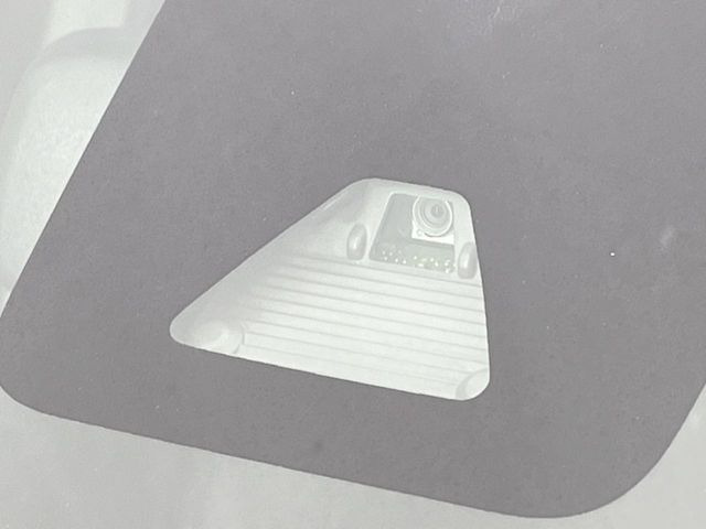 �y�X�}�[�g�A�V�X�g�z���s���ɑO���̎ԗ�����F�����A�Փ˂������Ȏ��͌x��ƃu���[�L�ŏՓˉ���Ɣ�Q�y�����A�V�X�g�B�����S�Ƀh���C�u�����y���݂��������܂��B