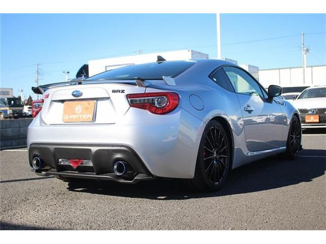 ���Ǝҗl�ւ̔̔��͂��f�肳���Ă��������܂��B �Ԍ������ԗ��̏ꍇ�́A�Ԍ����擾�������x�������z�ŕ\�����Ă���܂��B