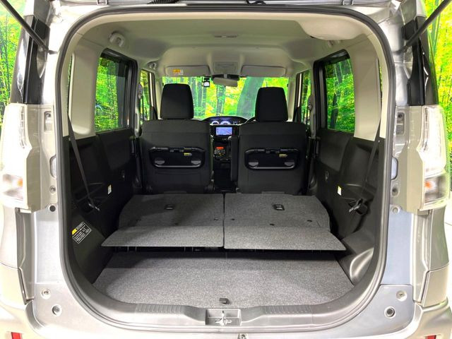 ���i�̂���������ʋ΁A���}���ɏ\���ȉ׎��X�y�[�X���m�ۂ��Ă���܂��B�Z�J���h�V�[�g��|���ƁA�傫�ȉו��̐ύڂ��\�ł���