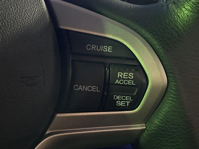 �y�N���[�Y�R���g���[���z�������H�����N���N���s�B�A�N�Z���𗣂��Ă���葬�x�ő��s���ł��A�������^�]���̕��S���y��!�����E�������ȒP�ȃX�C�b�`����Œ����ł��܂��B