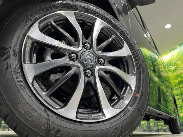 �y����14�C���`�A���~�z�C�[���z�O�ςɃ}�b�`���������A���~�z�C�[���𑕒����Ă���܂��B�e��ЊO�A���~�z�C�[����A�X�^�b�h���X�^�C�����戵�����Ă���܂��B���񂲑��k����������