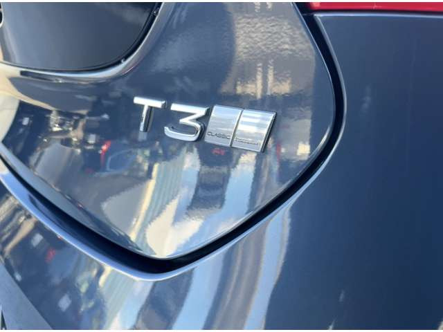 V40T3 インスクリプション