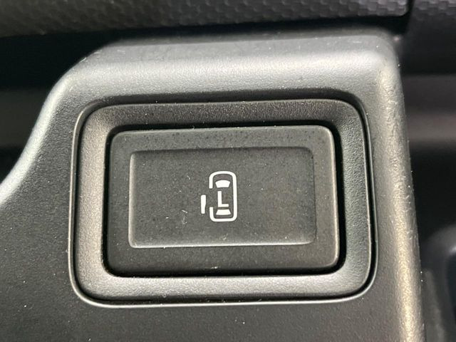 �y�p���[�X���C�h�h�A�z�X�}�[�g�L�[��^�]�Ȃ̃X�C�b�`�ŃX���C�h�h�A�̊J���\���d��������͂����ăh�A���J����K�v�������A���������q�l�ł��A�d���ו��������Ă��鎞�����N�ɊJ���߂ł��܂���