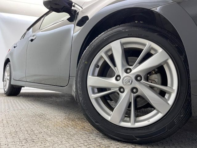 �y����17�C���`�A���~�z�C�[���z�O�ςɃ}�b�`���������A���~�z�C�[���𑕒����Ă���܂��B�e��ЊO�A���~�z�C�[����A�X�^�b�h���X�^�C�����戵�����Ă���܂��B���񂲑��k����������