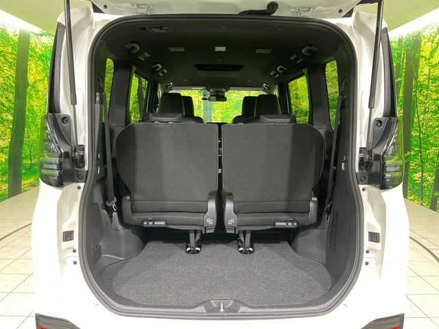 ���i�̂���������ʋ΁A���}���ɏ\���ȉ׎��X�y�[�X���m�ۂ��Ă���܂��B�Z�J���h�V�[�g��|���ƁA�傫�ȉו��̐ύڂ��\�ł���