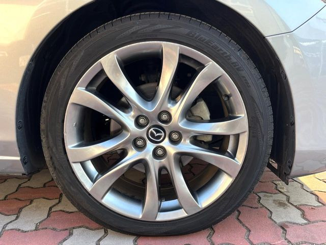 �y����19�C���`�A���~�z�C�[���z�O�ςɃ}�b�`���������A���~�z�C�[���𑕒����Ă���܂��B�e��ЊO�A���~�z�C�[����A�X�^�b�h���X�^�C�����戵�����Ă���܂��B���񂲑��k����������