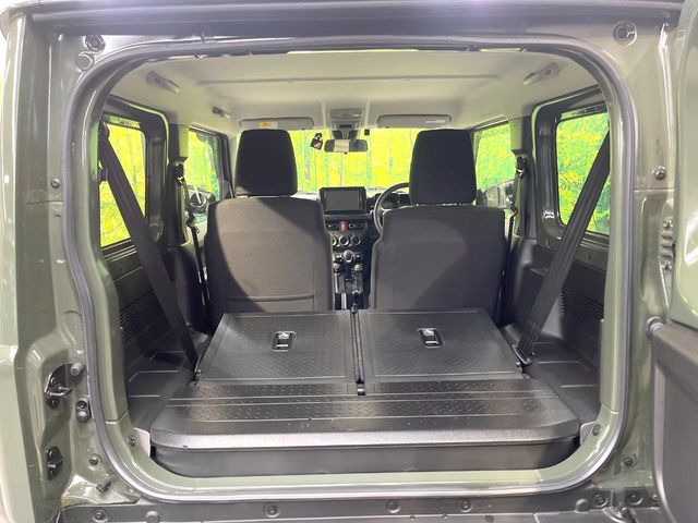 ���i�̂���������ʋ΁A���}���ɏ\���ȉ׎��X�y�[�X���m�ۂ��Ă���܂��B�Z�J���h�V�[�g��|���ƁA�傫�ȉו��̐ύڂ��\�ł���