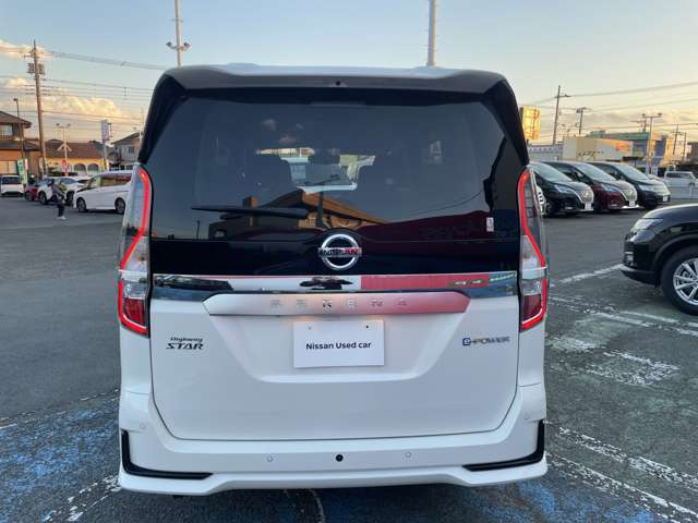 セレナ1.2 e-POWER ハイウェイスターV