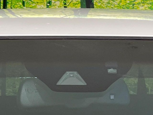 �y�v���N���b�V���Z�[�t�e�B�z�O���̎ԗ��������m���A�Փ˂������Ȏ��͌x��Œ��ӂ𑣂��A�u���[�L�𓥂ޗ͂��T�|�[�g�B�u���[�L�𓥂߂Ȃ������ꍇ�͏Փ˔�Q�y���u���[�L���쓮�A�Փˉ�����T�|�[�g���܂��B