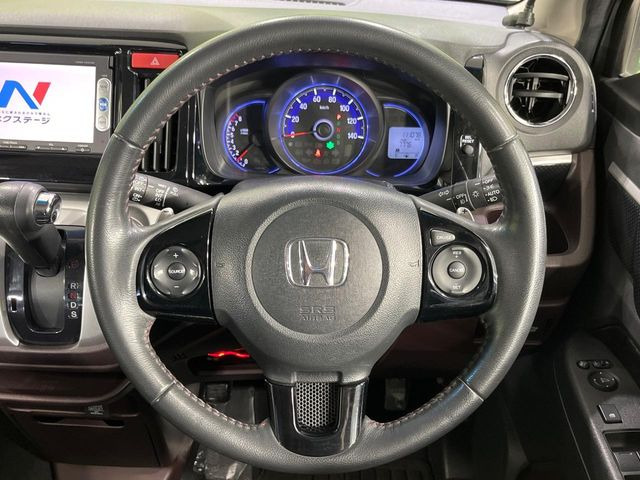 �y�����v�����X�e�A�����O�z�㎿�Ȋv���g�p���邱�ƂŁA��ɂ����������݂ƂĂ��^�]���₷���n���h���ł���