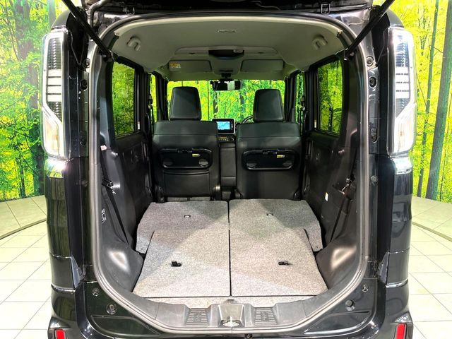 ���i�̂���������ʋ΁A���}���ɏ\���ȉ׎��X�y�[�X���m�ۂ��Ă���܂��B�Z�J���h�V�[�g��|���ƁA�傫�ȉו��̐ύڂ��\�ł���