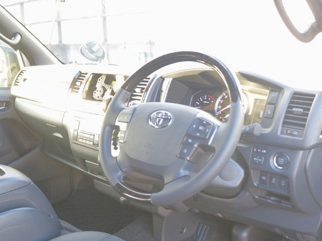 ハイエースバン2.8 スーパーGL ダークプライムII ロング ディーゼル 4WD