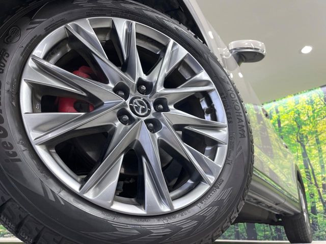 �y����19�C���`�A���~�z�C�[���z�O�ςɃ}�b�`���������A���~�z�C�[���𑕒����Ă���܂��B�e��ЊO�A���~�z�C�[����A�X�^�b�h���X�^�C�����戵�����Ă���܂��B���񂲑��k����������