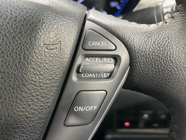 �y�N���[�Y�R���g���[���z�������H�����N���N���s�B�A�N�Z���𗣂��Ă���葬�x�ő��s���ł��A�������^�]���̕��S���y��!�����E�������ȒP�ȃX�C�b�`����Œ����ł��܂��B