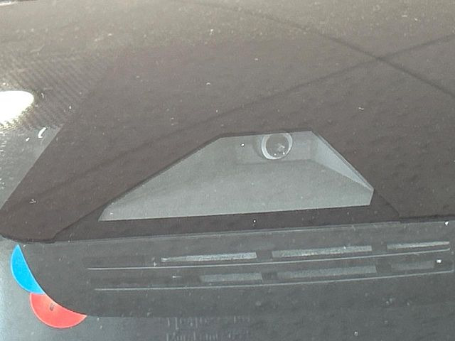 �y�g���^�Z�[�t�e�B�Z���X�z���s���ɑO���̎ԗ�����F�����A�Փ˂������Ȏ��͌x��ƃu���[�L�ŏՓˉ���Ɣ�Q�y�����A�V�X�g�B�����S�Ƀh���C�u�����y���݂��������܂��B