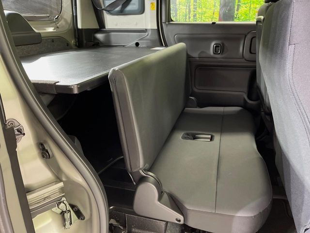 ���i���ȃI���W�i���t���A�}�b�g���I�v�V�����ɂĂ��p�ӂ��Ă���܂��B���D���ȃf�U�C����J���[�����Ԃɍ��킹�đI��ł����������Ƃ��ł��܂���