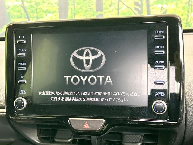 �y8�C���` �f�B�X�v���C�I�[�f�B�I�z���ʂ̃f�B�X�v���C��AppleCarPlay��AndroidAuto�����p�\�B�傫�ȉ�ʂŃX�}�z�i�r�A�v���������p���������܂���