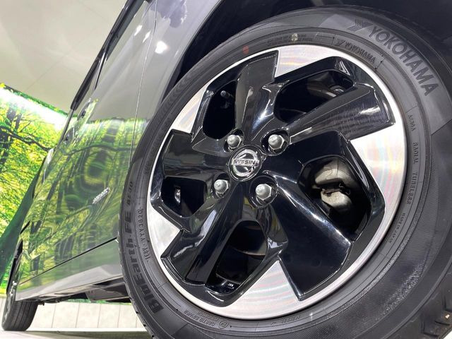 �y����14�C���`�A���~�z�C�[���z�O�ςɃ}�b�`���������A���~�z�C�[���𑕒����Ă���܂��B�e��ЊO�A���~�z�C�[����A�X�^�b�h���X�^�C�����戵�����Ă���܂��B���񂲑��k����������