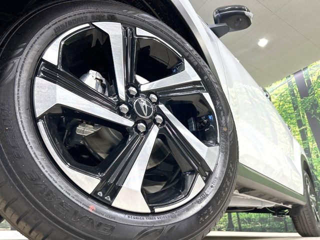 �y����17�C���`�A���~�z�C�[���z�O�ςɃ}�b�`���������A���~�z�C�[���𑕒����Ă���܂��B�e��ЊO�A���~�z�C�[����A�X�^�b�h���X�^�C�����戵�����Ă���܂��B���񂲑��k����������