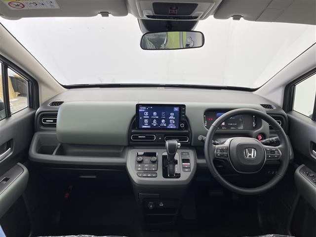 フリード1.5 e:HEV クロスター