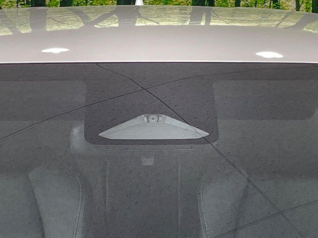 �y�g���^�Z�[�t�e�B�Z���X�z���s���ɑO���̎ԗ�����F�����A�Փ˂������Ȏ��͌x��ƃu���[�L�ŏՓˉ���Ɣ�Q�y�����A�V�X�g�B�����S�Ƀh���C�u�����y���݂��������܂��B