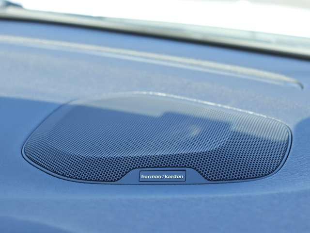 �h�C�c�̃{���{���`���[�j���O���[�J�[HEICO SPORTIV�̐��K�̔��X���t���ƈ��m���ɂ�HEICO SPORTIV�v���~�A���p�[�g�i�[KANTO / TOKAI�Ƃ��ĉ^�c�����Ă��܂��B