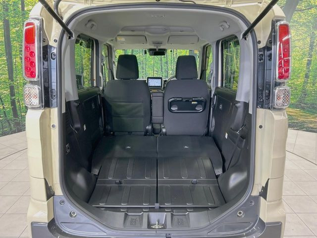 ���i�̂���������ʋ΁A���}���ɏ\���ȉ׎��X�y�[�X���m�ۂ��Ă���܂��B�Z�J���h�V�[�g��|���ƁA�傫�ȉו��̐ύڂ��\�ł���