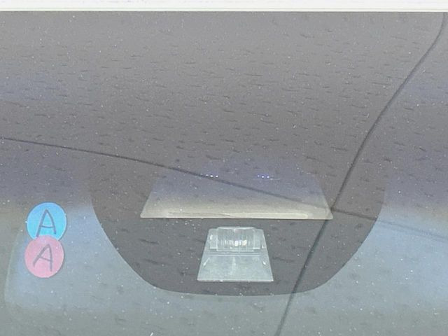 �y�V�e�B�u���[�L�A�N�e�B�u�V�X�e���z�ᑬ���s���ɑO���̎ԗ�����F�����A�Փ˂������Ȏ��͌x��ƃu���[�L�ŏՓˉ���Ɣ�Q�y�����A�V�X�g�B�����S�Ƀh���C�u�����y���݂��������܂��B