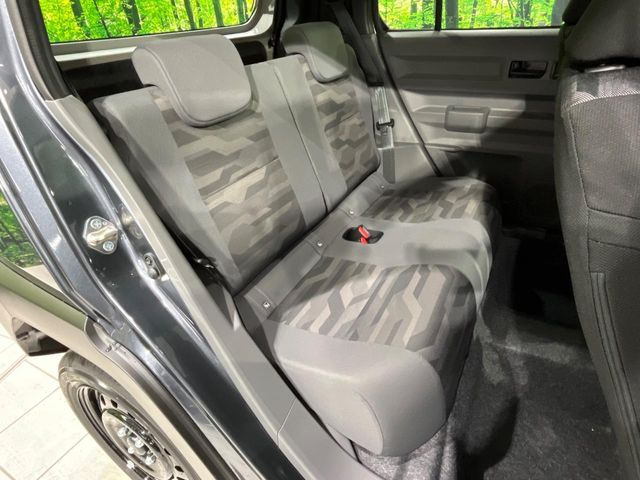 ���i���ȃI���W�i���t���A�}�b�g���I�v�V�����ɂĂ��p�ӂ��Ă���܂��B���D���ȃf�U�C����J���[�����Ԃɍ��킹�đI��ł����������Ƃ��ł��܂���