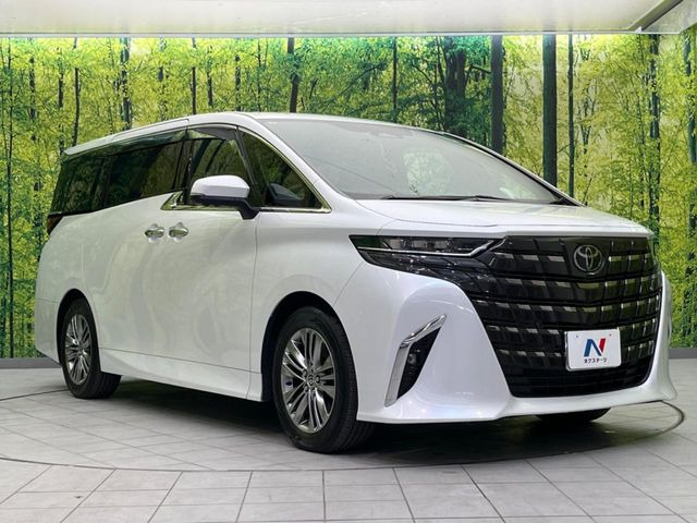 高透明度のガラス皮膜で撥水はもちろん、上質なツヤ・光沢を実現。紫外線や酸性雨から大切な愛車を保護し、色あせ・劣化を防止。「弾スプラッシュコート」、「弾プリミッサコート」からお選びいただけます。