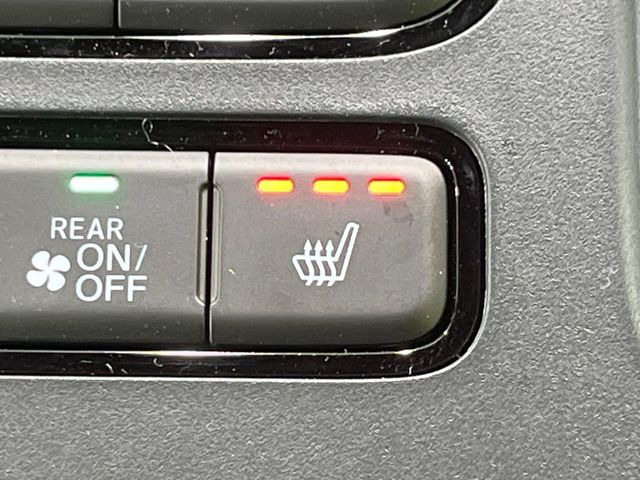 �y�V�[�g�q�[�^�[�z�������ɏd�󂷂�V�[�g�q�[�^�[!�G�A�R����葁�����܂��Ă����̂Ŋ�����̐l�����S�ł��ˁ�G�A�R���̉����͊������邩����A�Ƃ������ɂ����������߂ł��B