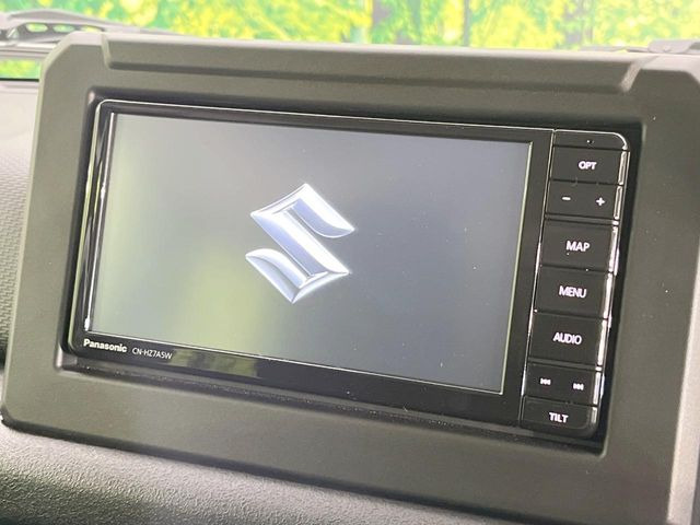 �y�����i�r�z�l�C�̏����i�r�𑕔����Ă���܂��B�i�r�̎g���₷���͂������A�I�[�f�B�I�@�\���[��!�L�����v�◷�s�͂������A�ʋ΂┃�����ȂǕ��i�̃h���C�u���y�����Ȃ�͂���