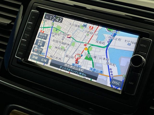 �������i�r:��̊��̂���i�r�́A����������ԓ������o���Ă���܂��B�I�[�f�B�I�@�\���[�����Ă���܂��̂ŁA�^�]�����y���߂܂���