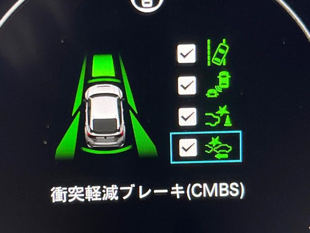 �y�z���_�Z���V���O�z���s���ɑO���̎ԗ�����F�����A�Փ˂������Ȏ��͌x��ƃu���[�L�ŏՓˉ���Ɣ�Q�y�����A�V�X�g�B�����S�Ƀh���C�u�����y���݂��������܂��B