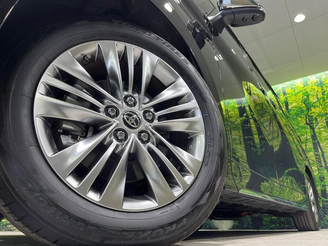 �y����18�C���`�A���~�z�C�[���z�O�ςɃ}�b�`���������A���~�z�C�[���𑕒����Ă���܂��B�e��ЊO�A���~�z�C�[����A�X�^�b�h���X�^�C�����戵�����Ă���܂��B���񂲑��k����������