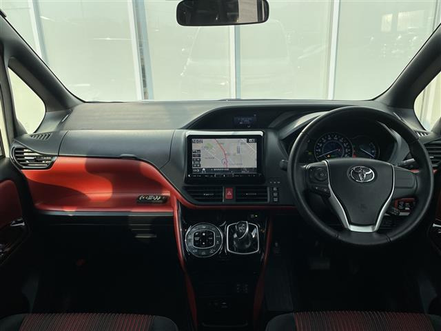 ヴォクシー1.8 ハイブリッド ZS