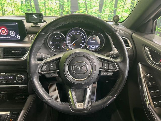 �y�����v�����X�e�A�����O�z�㎿�Ȋv���g�p���邱�ƂŁA��ɂ����������݂ƂĂ��^�]���₷���n���h���ł���