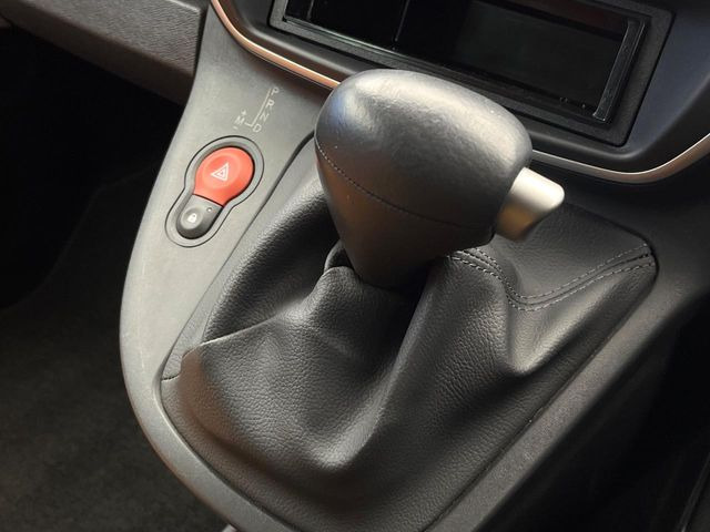 ��MT���[�h�t��AT:�ʏ�͎����ł����Ȃ���ϑ�(�M�A�`�F���W)���h���C�o�[�̑���ɂ���ĈӐ}�I�ɕς�����V�X�e���ł��B����w���i�̃h���C�u�����y���݂��������܂�!