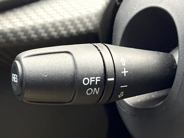 ���I�[�g�N���[�Y�R���g���[��:�������H�⎩���Ԑ�p���H���ɂāA�葬���q���\�ƂȂ�֗��ȋ@�\�ł��B�������ړ��̍ۂł����ɂ����֗��ɂ��g�����������܂���