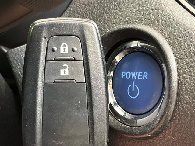 �y�X�}�[�g�L�[�z�J�o����|�P�b�g�ɓ��ꂽ�܂܂ł��h�A�̎{���E�������\�ȃX�}�[�g�L�[�𑕔��B�G���W���̃I���E�I�t�����J�M�����o���K�v����������Ƃ��Ă��֗��ł���