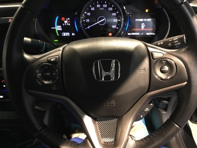 グレイス1.5 ハイブリッド LX