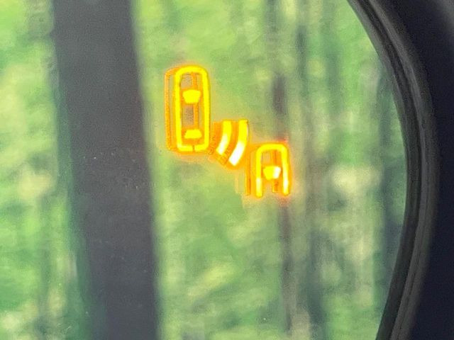 �y�u���C���h�X�|�b�g���j�^�[�z���s���A�h�A�~���[�̎��p�ɂȂ�₷���ӏ��Ɍ㑱�Ԃ��ڋ߂���ƃT�C�h�~���[�̃����Y�Ɍx����\��!�h���C�o�[�ɒ��ӊ��N�����Ă���܂��B