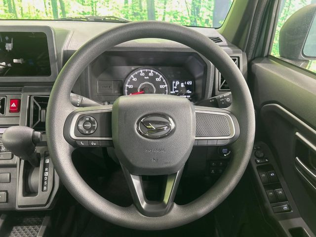 �y�X�e�A�����O�X�C�b�`�z�^�]���A�O������ڐ������炷���ƂȂ��A�I�[�f�B�I���̑��삪�\�ȕ֗��@�\!���S&���K�ȃh���C�u�����o���Ă���܂���