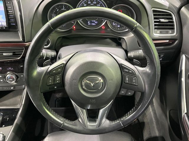 �y�����v�����X�e�A�����O�z�㎿�Ȋv���g�p���邱�ƂŁA��ɂ����������݂ƂĂ��^�]���₷���n���h���ł���