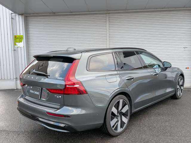 V60ウルトラ T6  AWD プラグインハイブリッド 4WD
