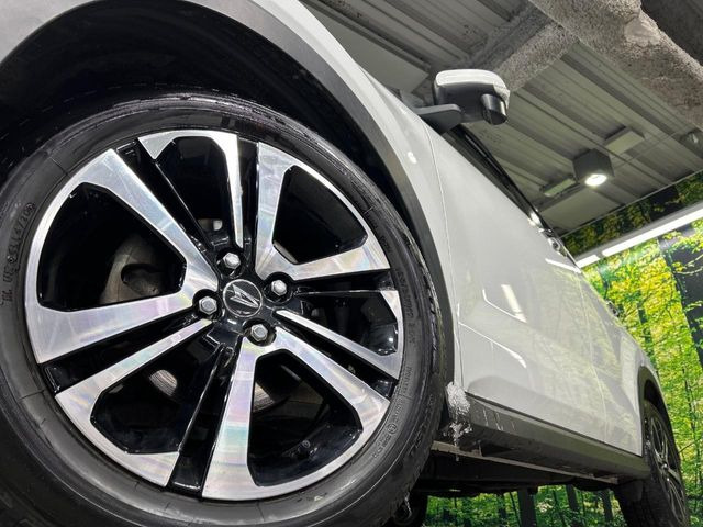 �y����17�C���`�A���~�z�C�[���z�O�ςɃ}�b�`���������A���~�z�C�[���𑕒����Ă���܂��B�e��ЊO�A���~�z�C�[����A�X�^�b�h���X�^�C�����戵�����Ă���܂��B���񂲑��k����������