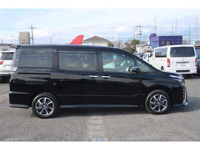 ヴォクシー2.0 ZS 煌II 4WD